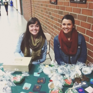 Theres still time to see the Arts Bazaar! Come for crafts and great food before 3pm!